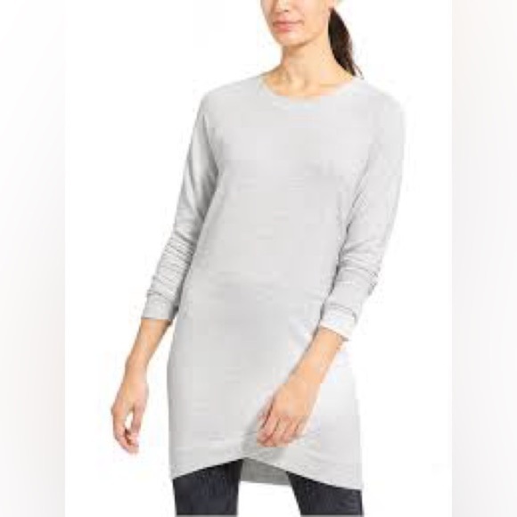 Athleta Long Sleeve Light Henley Tunic with Thumb Holes on Sleeves Size Medium - Picture 1 of 5